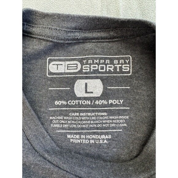 NHL Tampa Bay Lightning Crew Neck Tshirt Womens Large Grey Short Sleeve - Picture 3 of 5